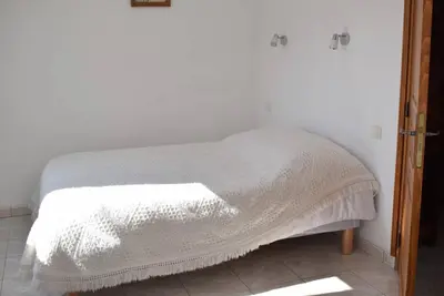 Un ou plusieurs lits dans un hébergement de l'établissement Grande Maison VUE SUR MER 9 pers à Trébeurden - Réf 682