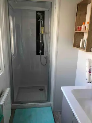 Salle de bains dans l'établissement MH6PERS-3CH-2sdb-WIFI garantie-lave vaisselle-lits faits -tout confort