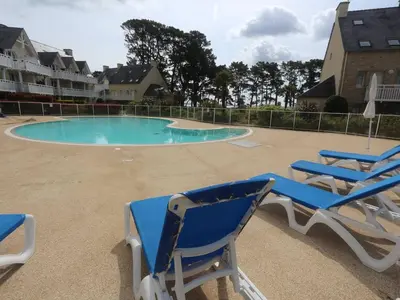 Piscine de l'établissement Fouesnant, Appartement avec piscine chauffée, plage à pied - FR-1-481-83 ou située à proximité