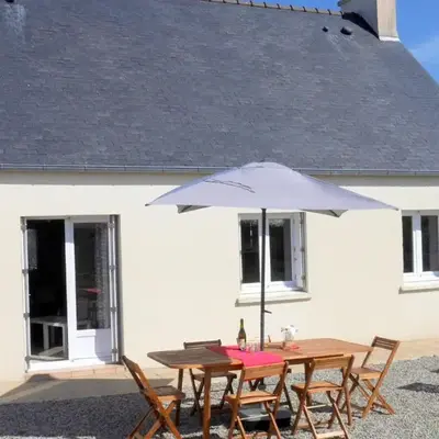 Holiday Home in Guissény near Beaches