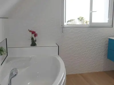 Salle de bains dans l'établissement Holiday Home in Brittany with Sea Views