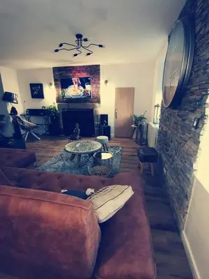 Télévision ou salle de divertissement dans l'établissement Loft 100m2 neuf entièrement équipée