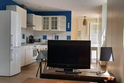 Cuisine ou kitchenette dans l'établissement 16 RDC maison 2ch-2SDB-2WC 6 personnes Les Gites Bigoudens