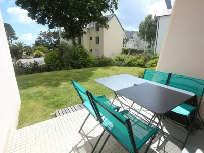 Jardin de l'établissement Bénodet : Superbe T2 rénové à 100m de la plage, parking inclus - FR-1-481-90
