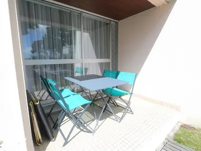 Plan de l'établissement Bénodet : Superbe T2 rénové à 100m de la plage, parking inclus - FR-1-481-90