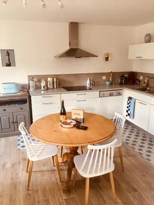 Cuisine ou kitchenette dans l'établissement TY JACQ