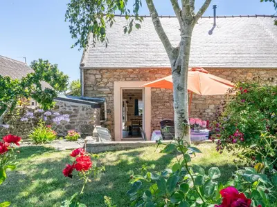 Jardin de l'établissement Holiday Home Ty ar Bilie by Interhome