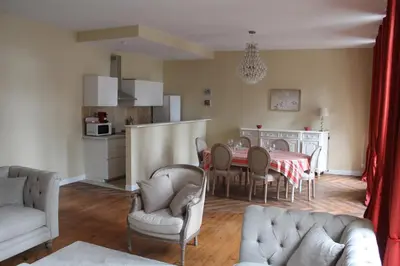 Cuisine ou kitchenette dans l'établissement Duc de Bretagne Luxury Apparthotel
