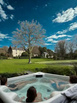 Piscine de l'établissement Moulin de Lossulien ou située à proximité