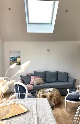 Coin salon dans l'établissement Nouveau: La cabine du bout du monde - Petit Minou - : votre pied-à-terre breton haut standing [PL01]
