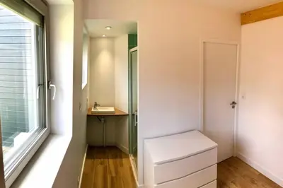 Salle de bains dans l'établissement NOUVEAU La cabine du bout du monde Ile Vierge votre résidence bretonne de haut standing PL05