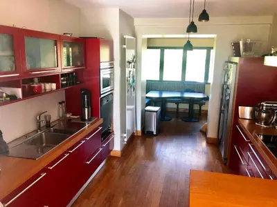 Cuisine ou kitchenette dans l'établissement Villa chic à Plouigneau avec piscine privée