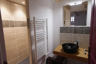 Salle de bains dans l'établissement Manoir Pors Braz - Gîte des Boudiged
