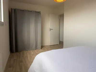 Un ou plusieurs lits dans un hébergement de l'établissement Holiday Home Villa Ty Coz by Interhome