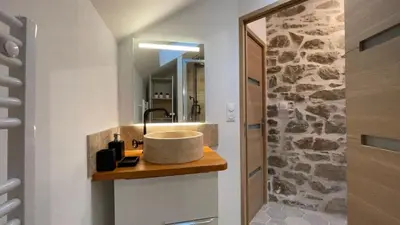 Salle de bains dans l'établissement MOULIN DE KERNOT