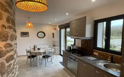 Cuisine ou kitchenette dans l'établissement MOULIN DE KERNOT