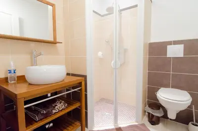 Salle de bains dans l'établissement Le relais de Roscarven