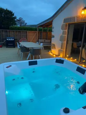 Piscine de l'établissement le penty plougonvelin ou située à proximité