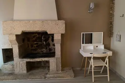 Télévision ou salle de divertissement dans l'établissement Appartement en entrée de ville avec balneo