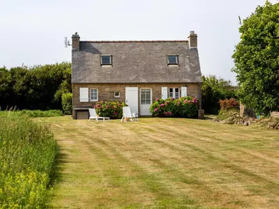 Jardin de l'établissement Holiday Home Ker Kébec by Interhome