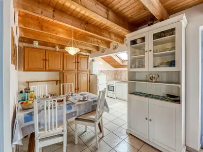 Cuisine ou kitchenette dans l'établissement Holiday Home Ker Kébec by Interhome