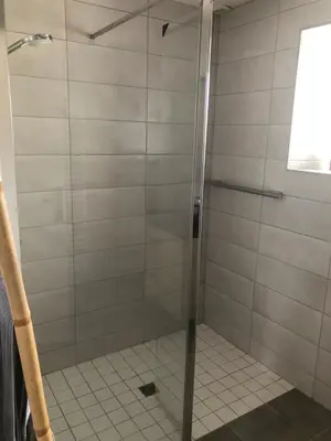 Salle de bains dans l'établissement Penty de Kervillerm