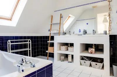 Salle de bains dans l'établissement Proche Pointe de la Torche - Maison pour 8