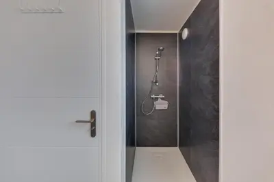 Salle de bains dans l'établissement La Roskoker