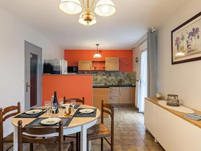 Cuisine ou kitchenette dans l'établissement Holiday Home Les Dunes by Interhome