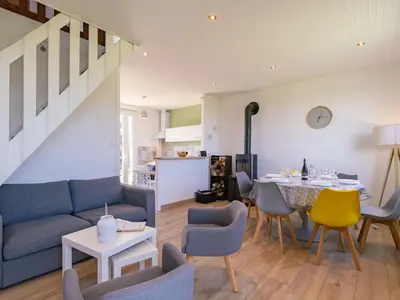Coin salon dans l'établissement Holiday Home Le Bruit de la Mer - Trouz ar Mor by Interhome