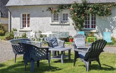Jardin de l'établissement 3 Bedroom Nice Home In Ploumilliau