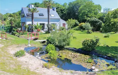 Jardin de l'établissement Awesome Home In Bénodet With Wifi