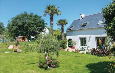 Jardin de l'établissement Awesome Home In Bénodet With Wifi