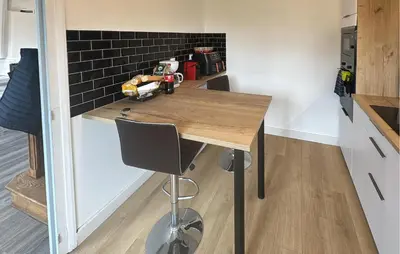 Cuisine ou kitchenette dans l'établissement 3 Bedroom Gorgeous Home In Plouaret