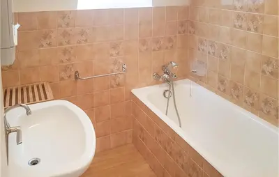 Salle de bains dans l'établissement Holiday Home Kermathéano