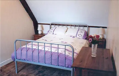 Un ou plusieurs lits dans un hébergement de l'établissement Lovely Home In Chateauneuf Du Faou