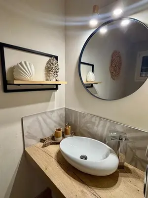 Salle de bains dans l'établissement Les gites du bord de mer