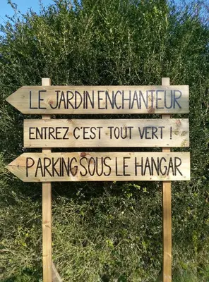 Certificat, récompense, panneau ou autre document affiché dans l'établissement Le Jardin Enchanteur, chaleureuse maison d'hôtes éco-responsable, calme et accueillante