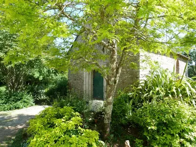 Jardin de l'établissement Manoir des Indes, The Originals Relais
