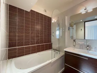 Salle de bains dans l'établissement Best Western Plus Hotel Kregenn
