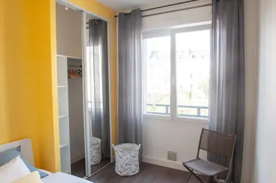 Plan de l'établissement Appartement spacieux avec balcon et parking