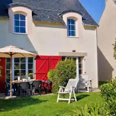 LocaLise - Maison E4 au Guilvinec - A 20m de la mer avec jardin et piscine - Tout à pied