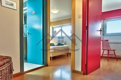 Un ou plusieurs lits dans un hébergement de l'établissement LocaLise - M3A La Maison du pêcheur au Guilvinec - Chambres vue mer - A 20m de la mer située à la pointe de Men Meur - Tout à pied, plage, port, centre, commerces, marché - Wifi inclus - Linge de lit inclus - Jardin clos - En option , ménage et serviettes