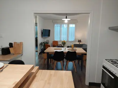 Cuisine ou kitchenette dans l'établissement Holiday Home in Sibiril near Sandy Beach