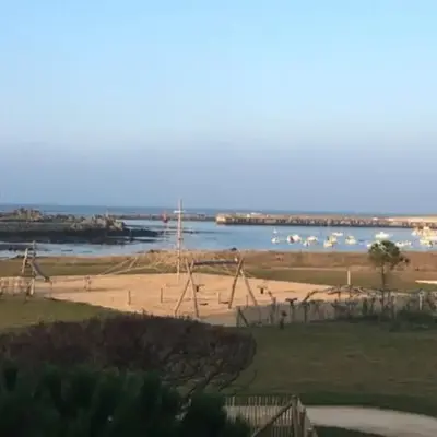 APPART-STUDIOS VUE MER PANORAMIQUE ST GUENOLE Côté Mer