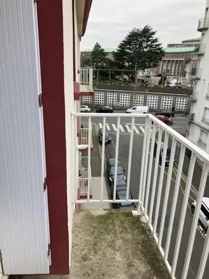 Balcon ou terrasse dans l'établissement Appartement spacieux hyper centre Secteur Liberté