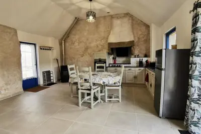 Cuisine ou kitchenette dans l'établissement Ti ker 2