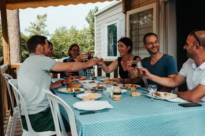 Boissons dans l'établissement Mobil Home XXL 4 chambres - Camping La Pointe de Roscoff