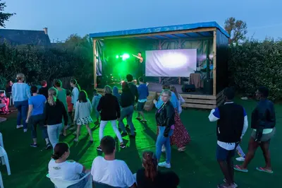 Clients de l'établissement Mobil Home XXL 4 chambres - Camping La Pointe de Roscoff