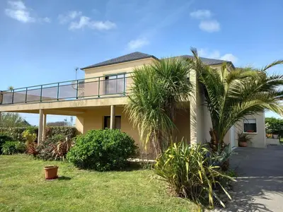 Jardin de l'établissement Studio Studio coquet by Interhome